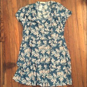 LOFT Plus Floral Button Flutter Dress Size 16